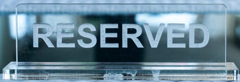 the transparent plate is reserved for beautiful background